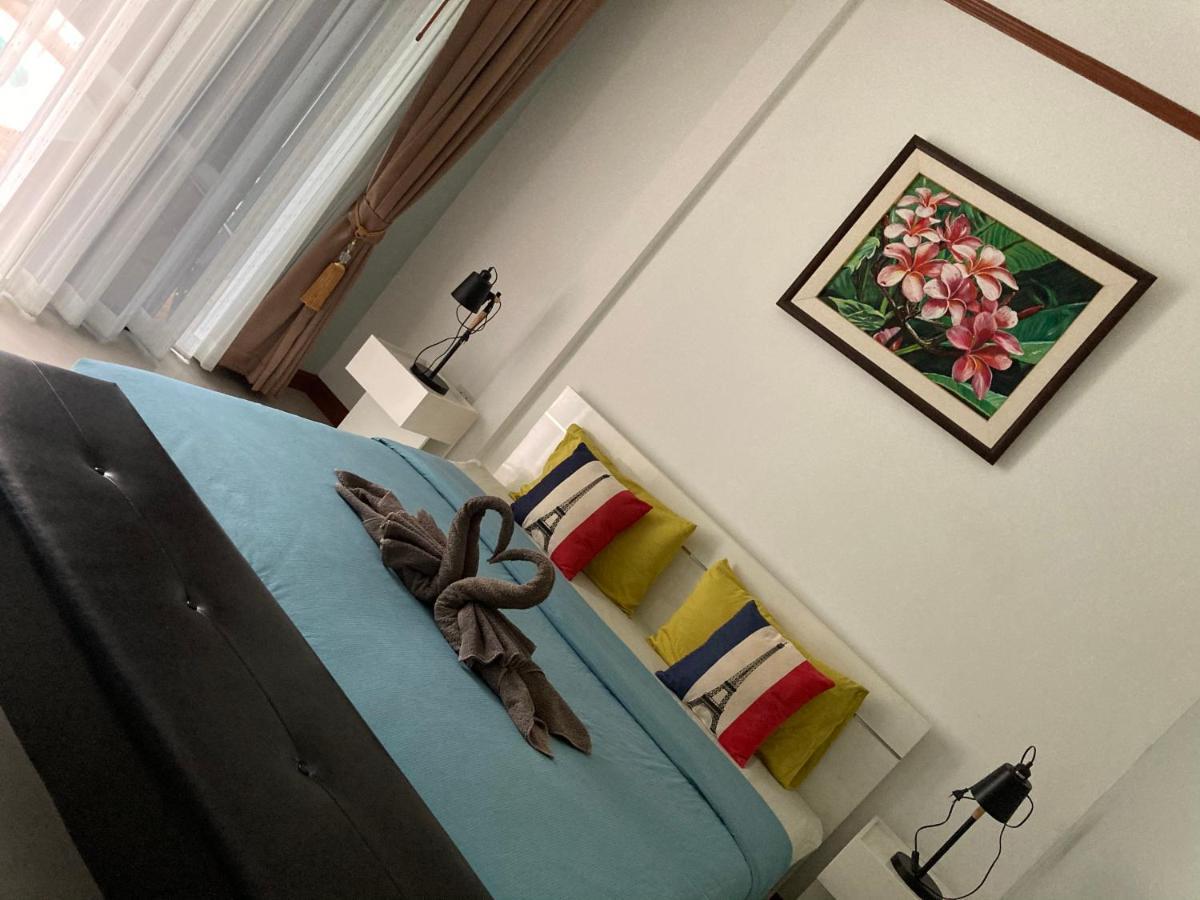Barbé La Maison HHQ Extérieur photo